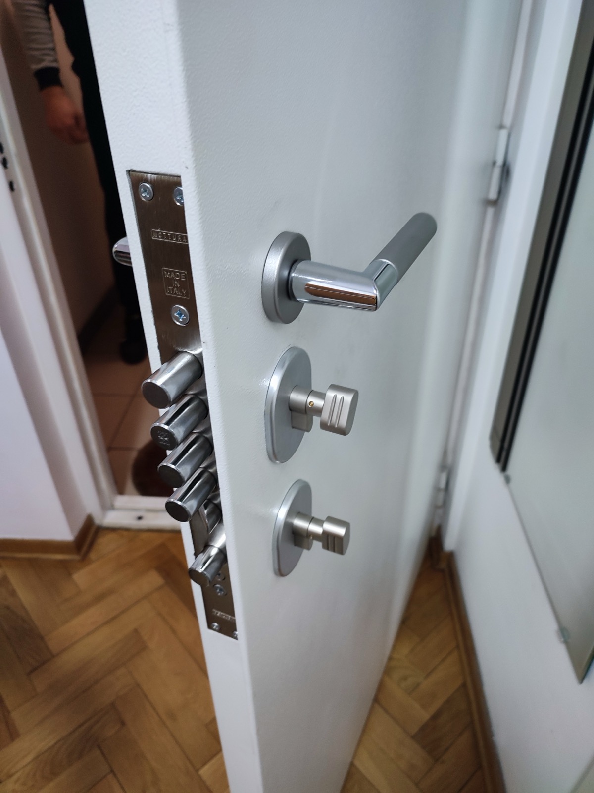 hitno otvaranje vrata