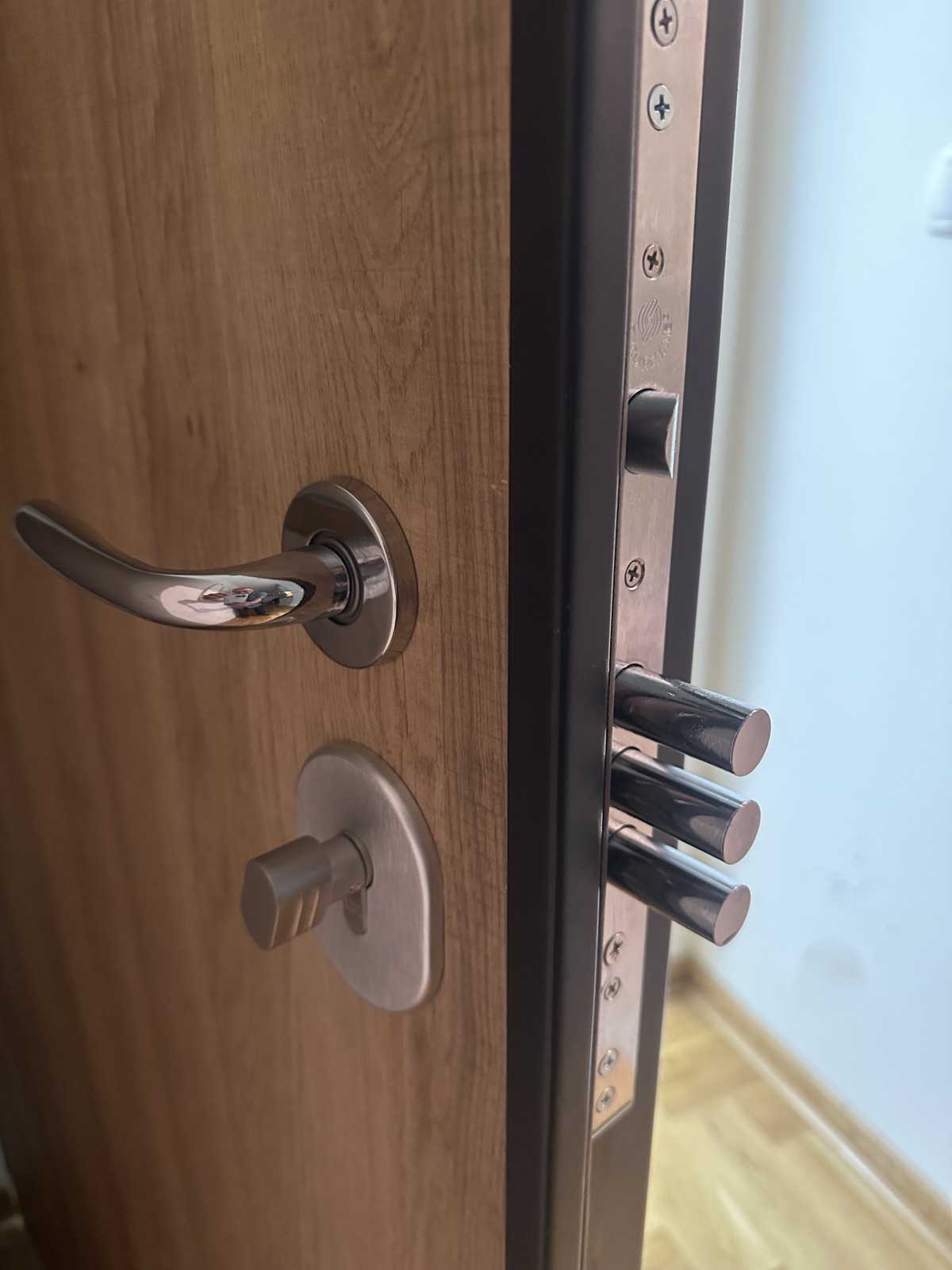 deblokada brave bez ostecenja vrata